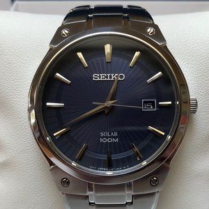 Blue Sunrays Dial Seiko Solar Men's Watch with Full Bracelet SNE323